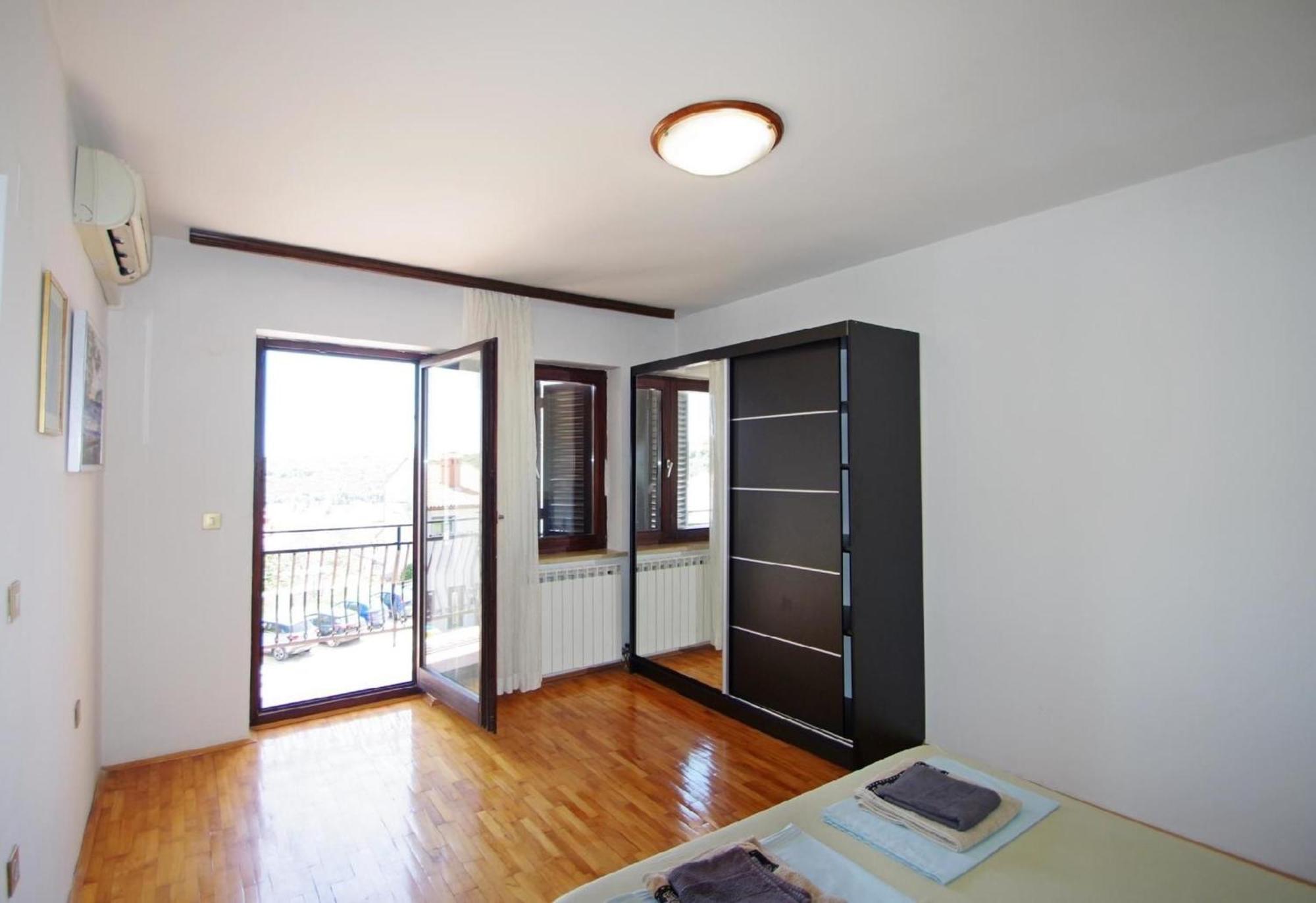 In Mit Terrasse, Grill Und Garten Apartman Pula