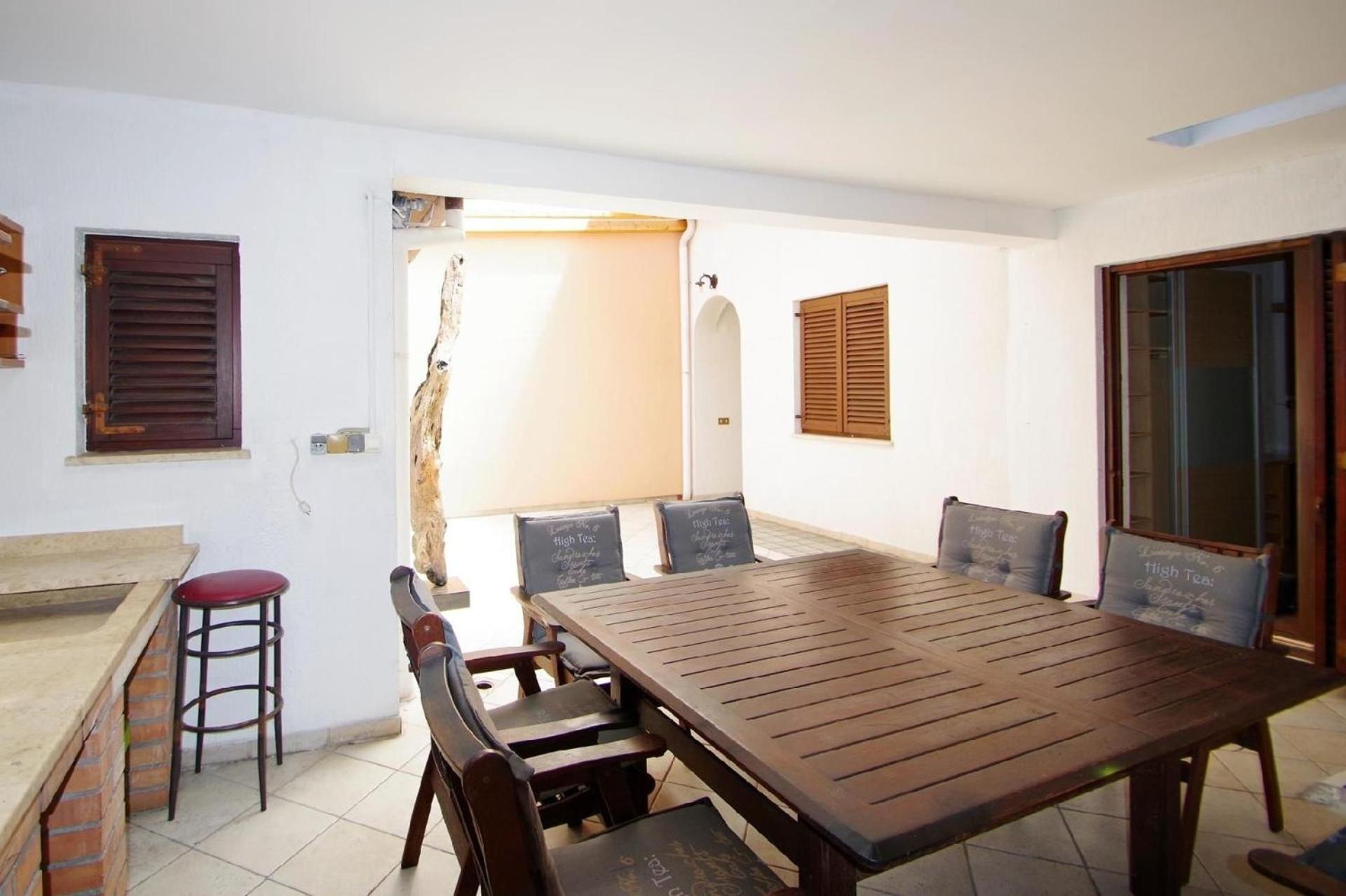 In Mit Terrasse, Grill Und Garten * Pula